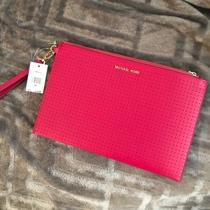 Michael Kors XL clutch